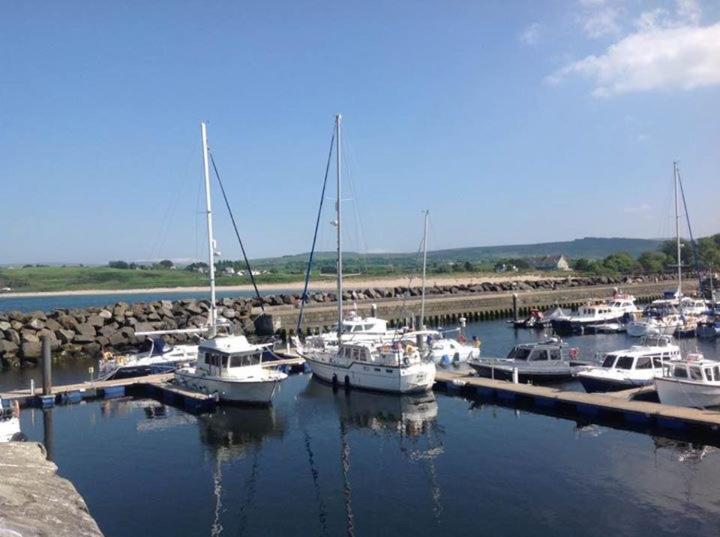 Strandview Beach Apartment Ballycastle Exteriör bild